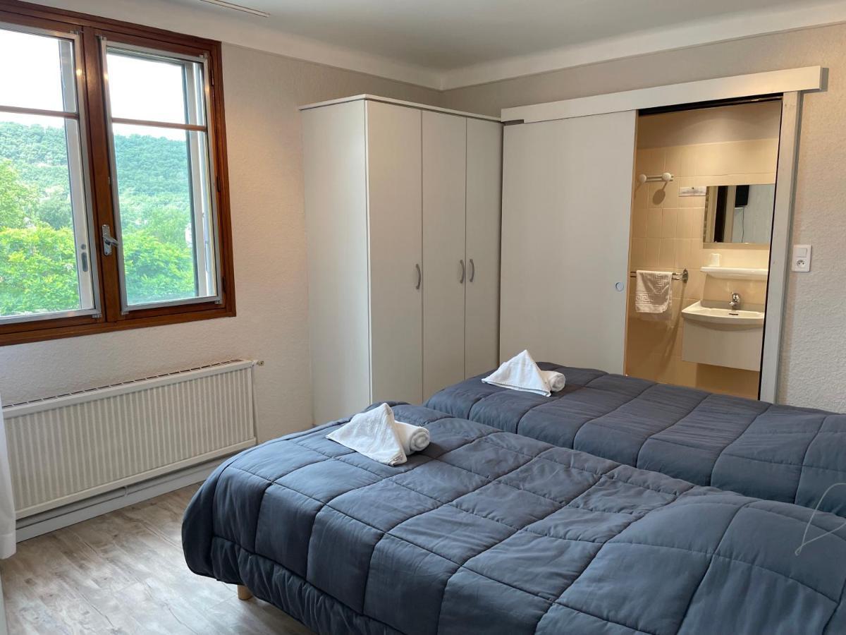 Hotel Les Chenes Sisteron Exterior photo
