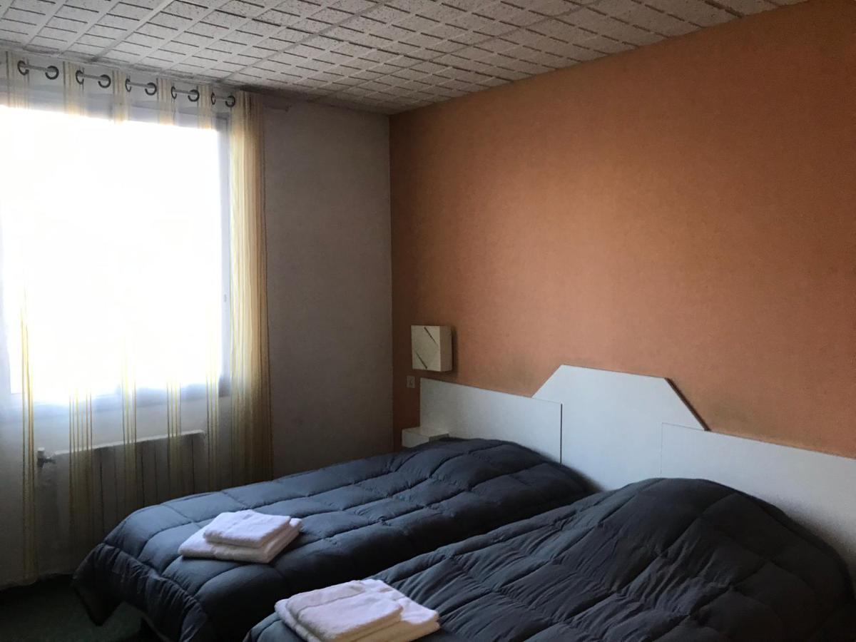 Hotel Les Chenes Sisteron Exterior photo